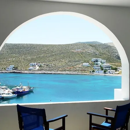 Vardia Bay