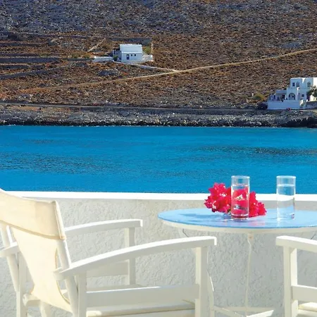 Vardia Bay Karavostasis (Folegandros)