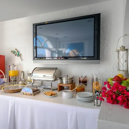 Hotel apartamentowy Vardia Bay 3*