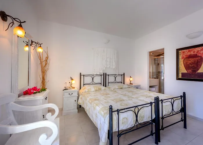 Vardia Bay Aparthotel