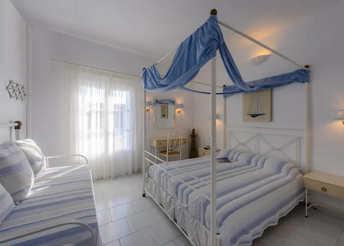 Aparthotel Vardia Bay