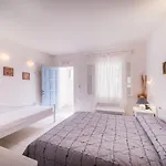Aparthotel Vardia Bay