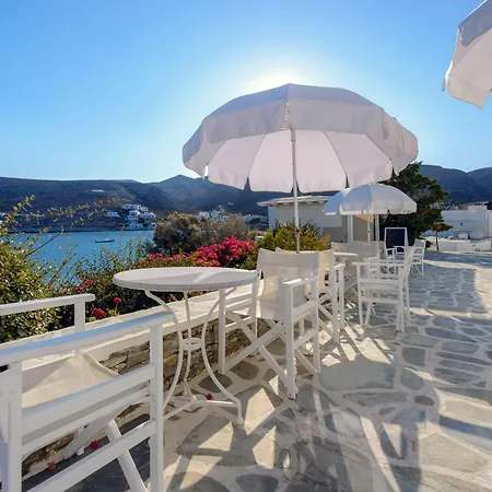 Vardia Bay 3* Karavostasis (Folegandros)