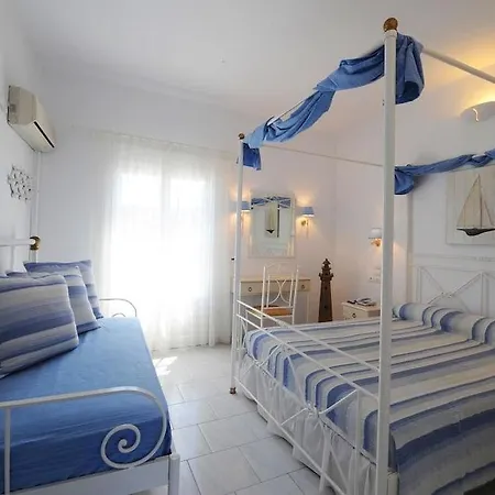 Apartmanhotel Vardia Bay 3*