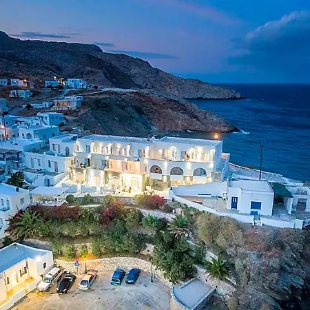 Vardia Bay 3* Karavostasis (Folegandros)