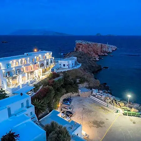 Vardia Bay Karavostasis (Folegandros)