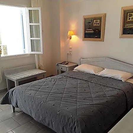 Vardia Bay 3* Karavostasis (Folegandros)