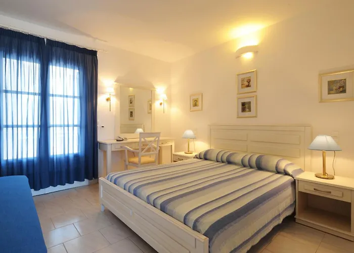 Vardia Bay Lägenhetshotell Karavostasis (Folegandros)