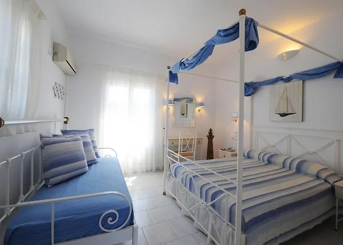 Lägenhetshotell Vardia Bay 3*