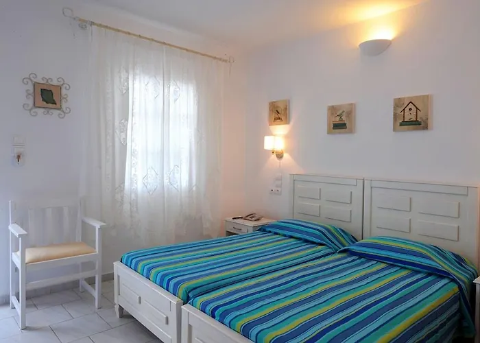 Vardia Bay Lägenhetshotell Karavostasis (Folegandros)