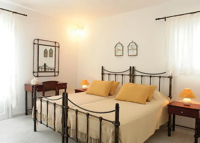 Vardia Bay Lägenhetshotell Karavostasis (Folegandros)