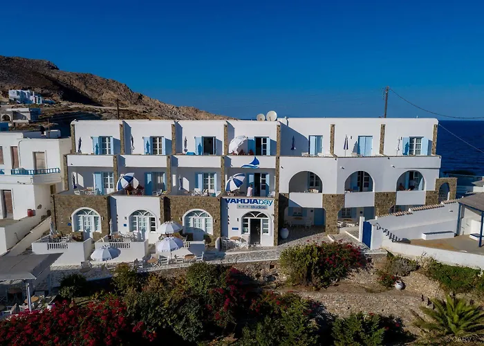 Vardia Bay 3* Karavostasis (Folegandros)